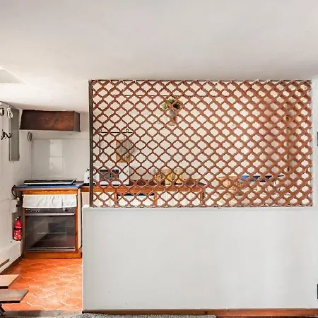 Trastevere Alley Apartment Rome